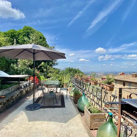 Panoramic Nest In 別荘 モンタルチーノ